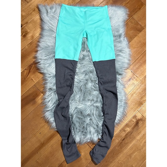 Alo Yoga Goddess Ribbed Leggings Turquoise and Gray Size Small - Picture 3 of 4